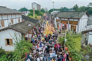 名记：克莱未得到管理层的续约保证 双方都不清楚未来会发生什么