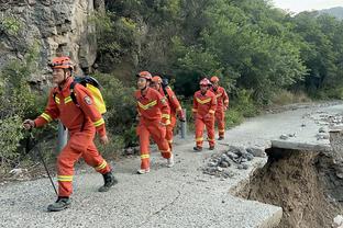 老里谈锡伯杜：我把球队防守完全交给他 训练时我就离开球馆